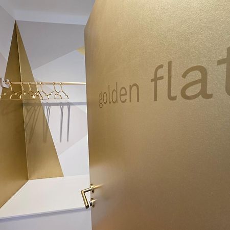 Golden Flat By Grazrentals With Parkview - Brandnew & Free Parking Exterior photo